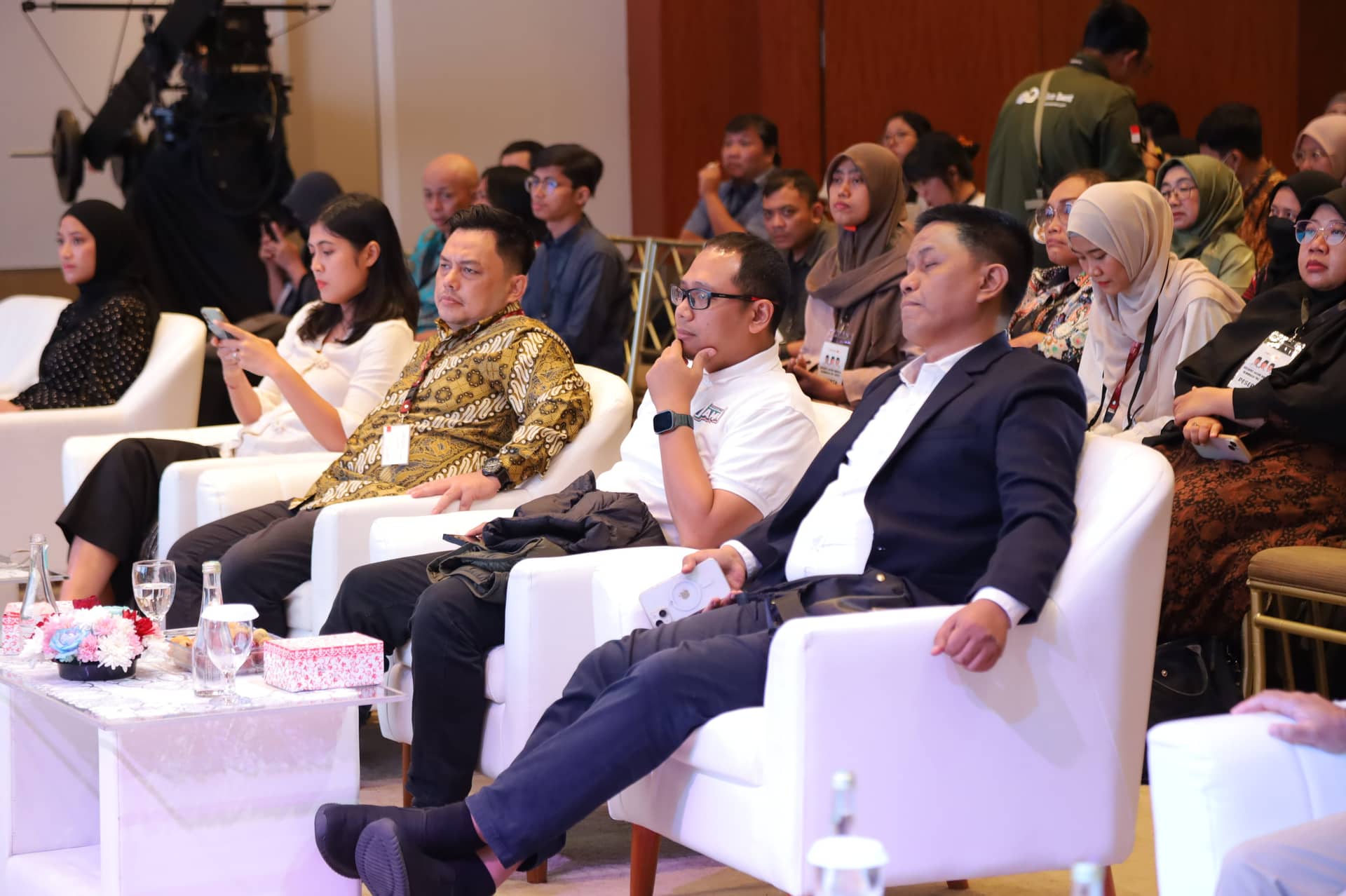 Perubahan Kesadaran dan Perilaku Masyarakat 3
